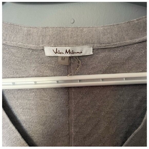 Vila Milano Gray V-Neck Sweater Women's Size Medium Knit Top Casual - Picture 3 of 5